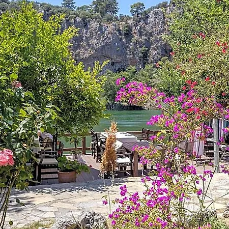 Hotel Aydos & Breeze Restaurant
