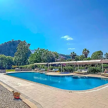 Hotel Aydos & Breeze Restaurant