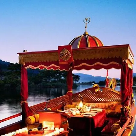 Aydos Club فندق *
